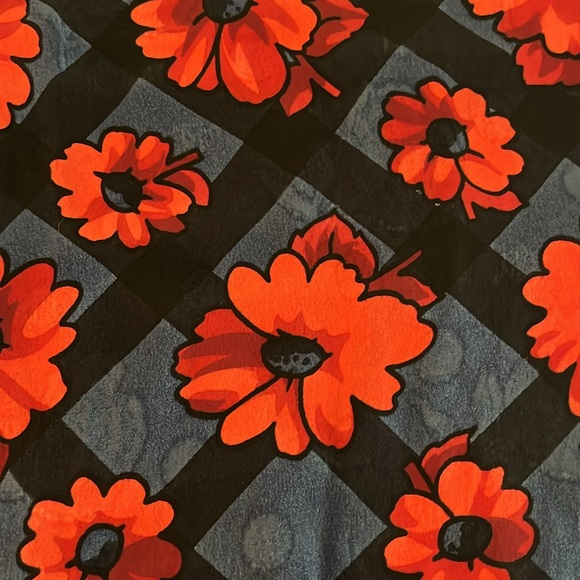 Vintage Emanuel Ungaro Silk Scarf/Purse Scarf - Picture 2 of 6